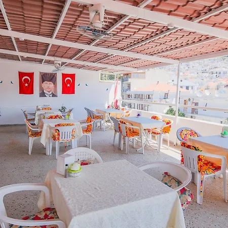 فندق Saray