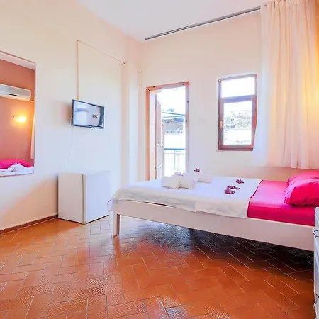 Ξενοδοχείο Saray